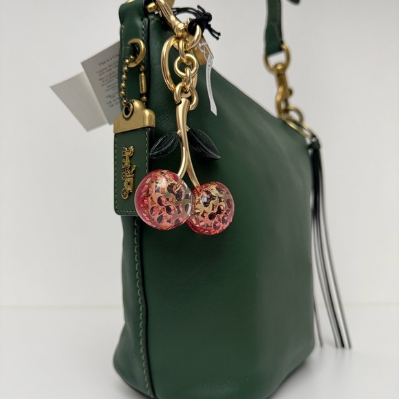 COACH 1941 Dakota Archival Duffle Bag 20 In Govetanned Leather W Cherry Charm - Picture 3 of 12